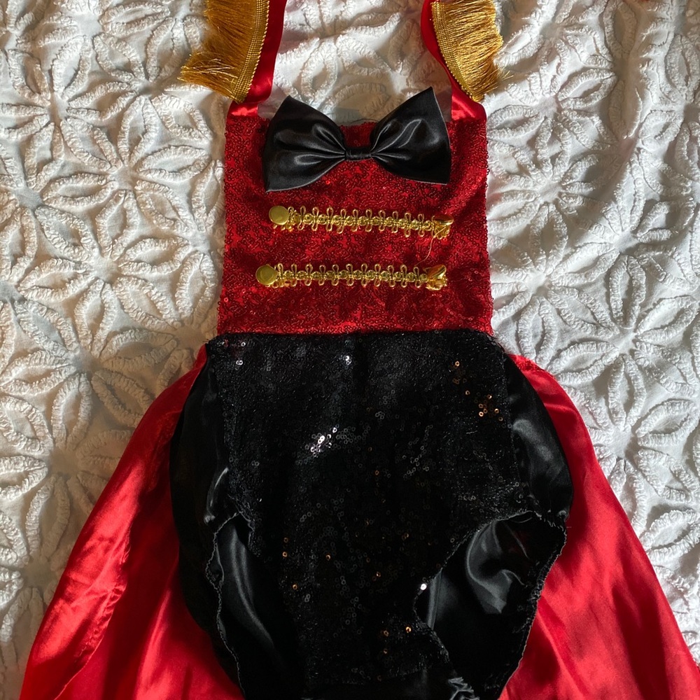 ☀️Ring Master Dance Outfit 4T☀️